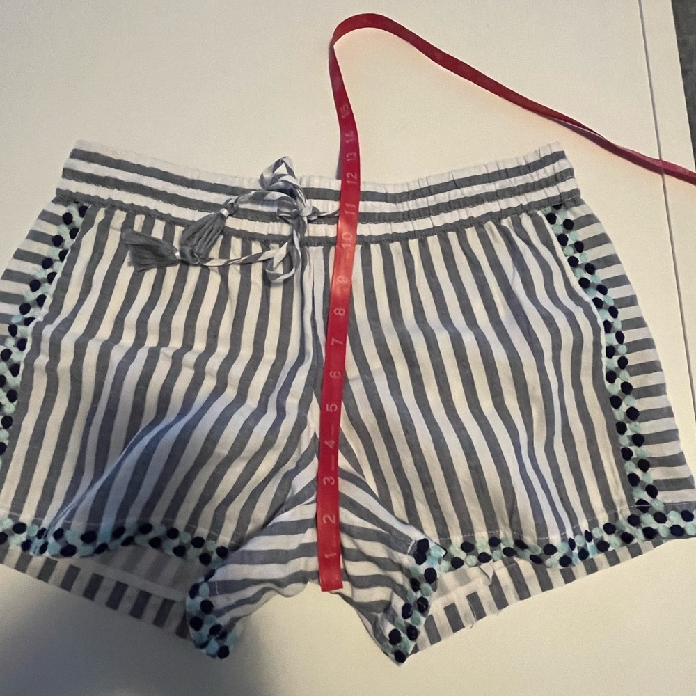 VINEYARD VINES | Med | EMBROIDERED DOTS! - Picture 8 of 13